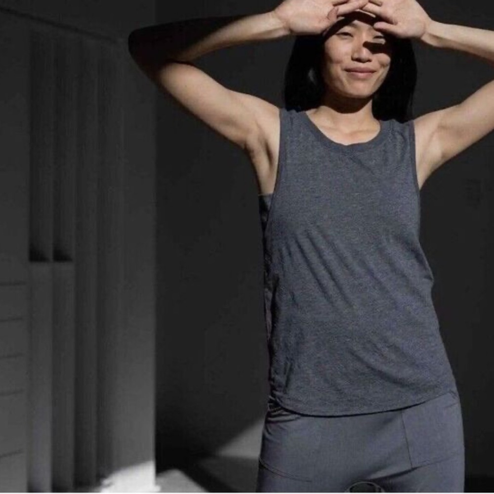 Restore Muscle Tee Dark Gray Lunya